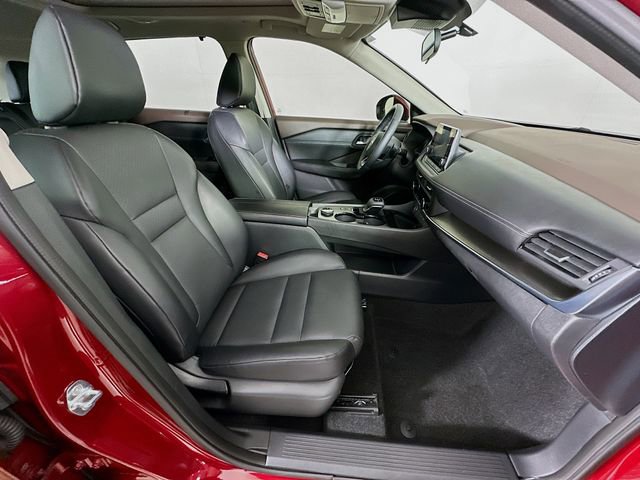 Used 2023 Nissan Rogue SV w/ SV Premium B Package image 7