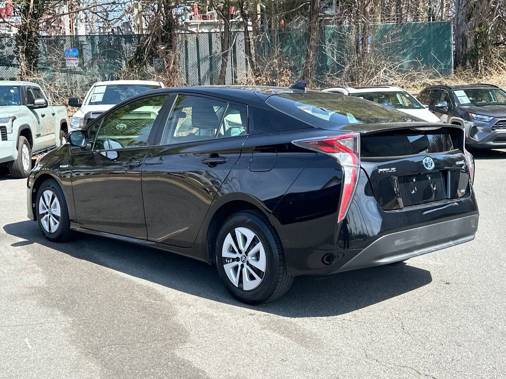 Used 2018 Toyota Prius Two image 3