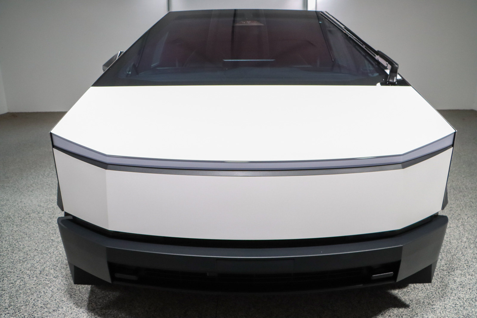 Used 2024 Tesla Cybertruck AWD Crew Cab image 4