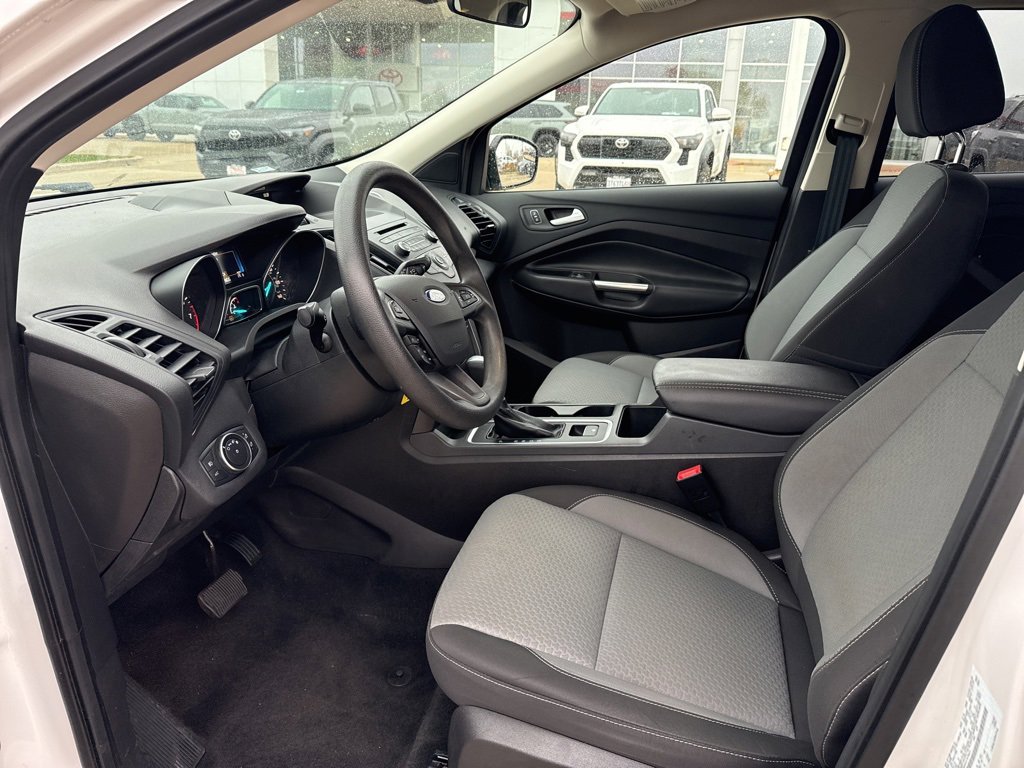 Used 2017 Ford Escape SE image 7