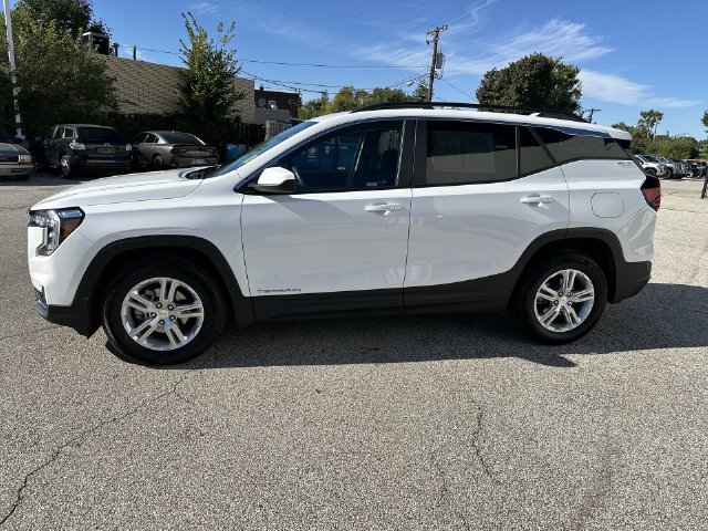 Certified 2024 GMC Terrain SLE w/ Driver Convenience Package FWD image 34