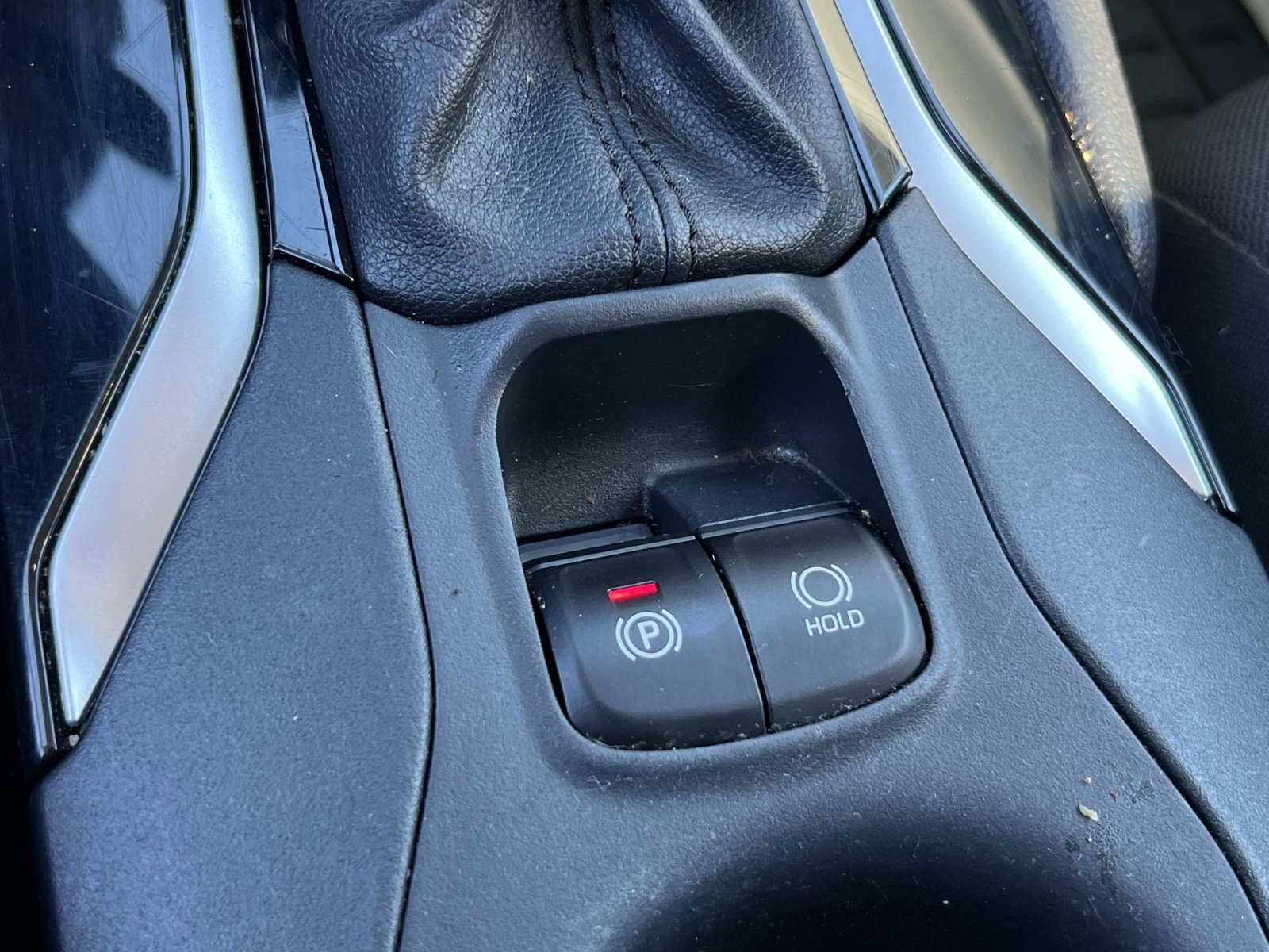Used 2024 Toyota Corolla Cross LE FWD image 29