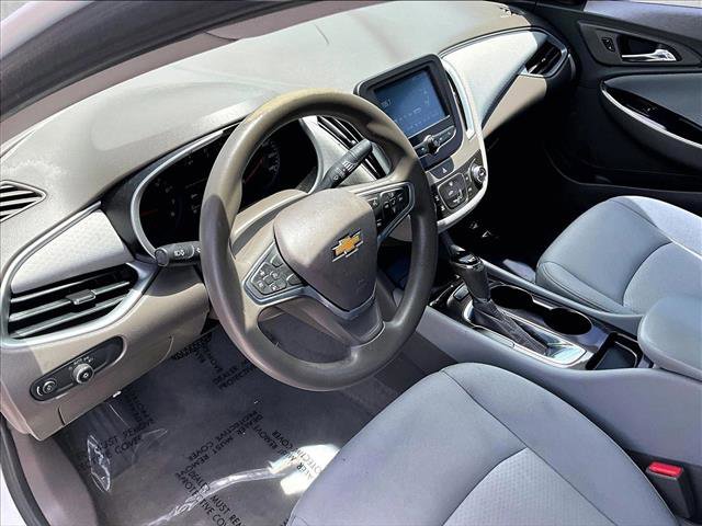 Used 2018 Chevrolet Malibu LS FWD image 14