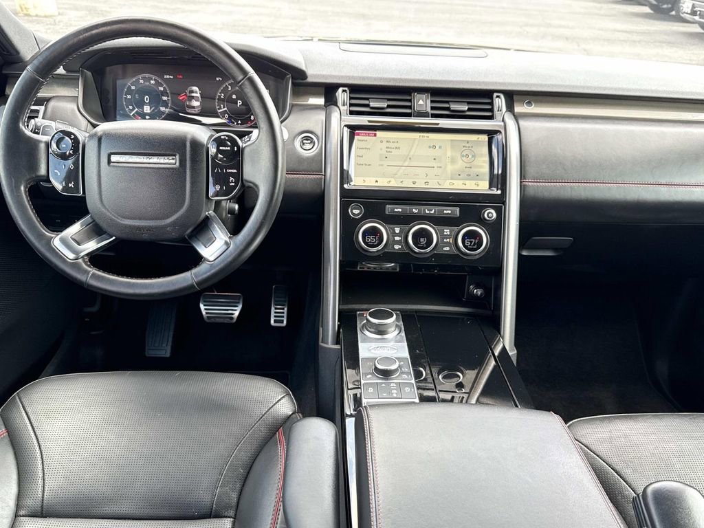 Used 2020 Land Rover Discovery HSE image 2