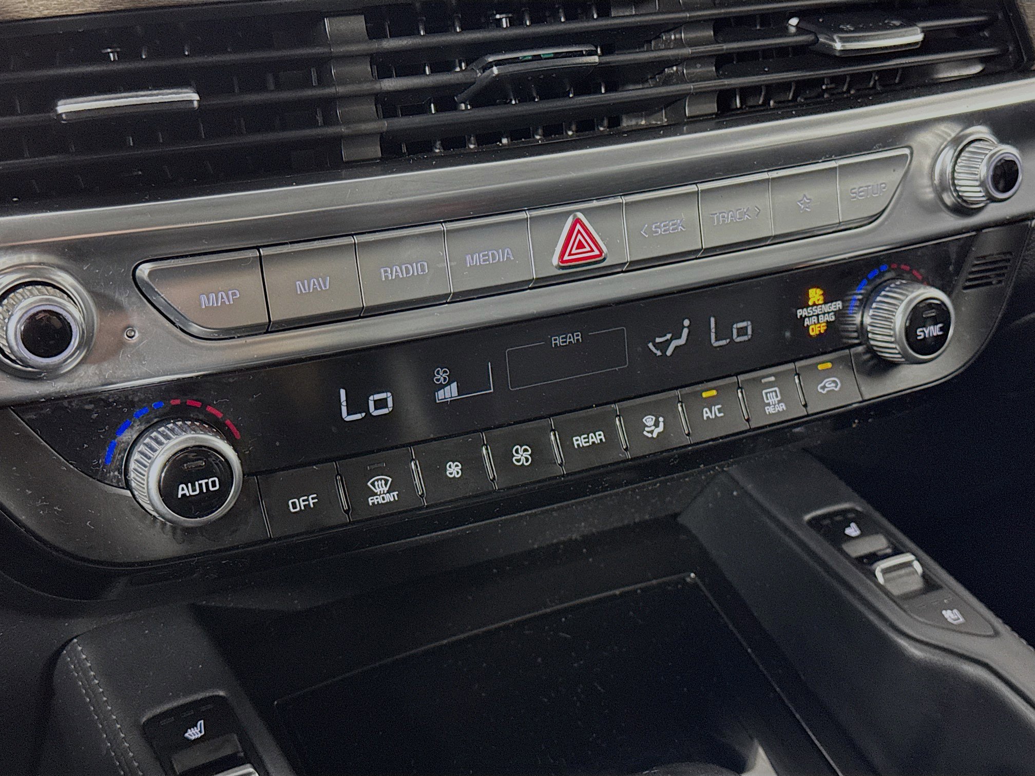 Used 2020 Kia Telluride SX image 16