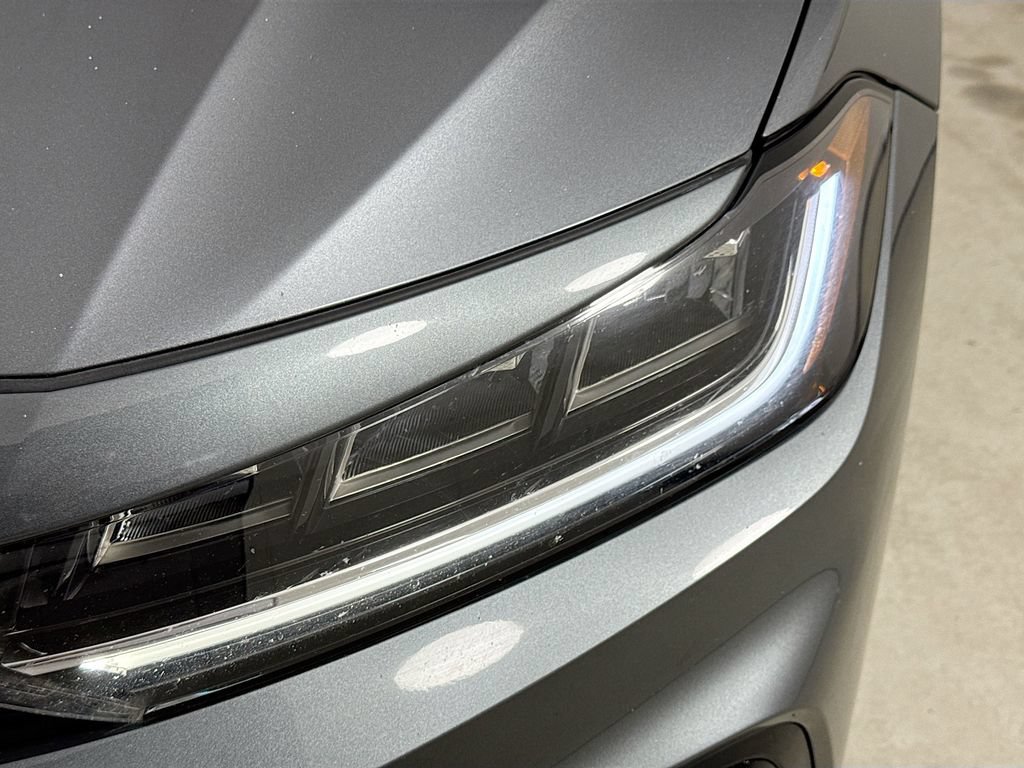Used 2025 Volkswagen Jetta Sport FWD image 35