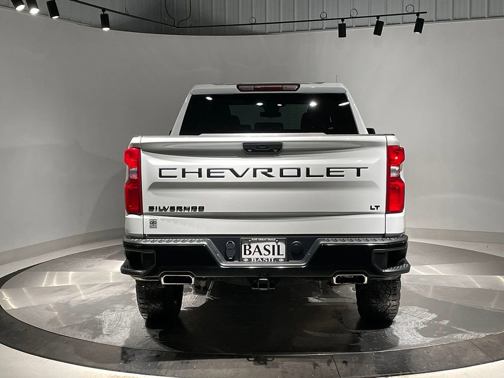 Used 2023 Chevrolet Silverado 1500 LT Trail Boss w/ LPO, Dark Essentials Package image 12