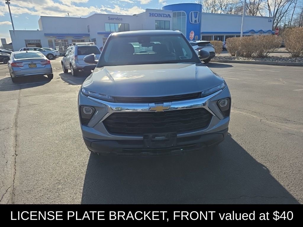 Used 2024 Chevrolet TrailBlazer LS image 2