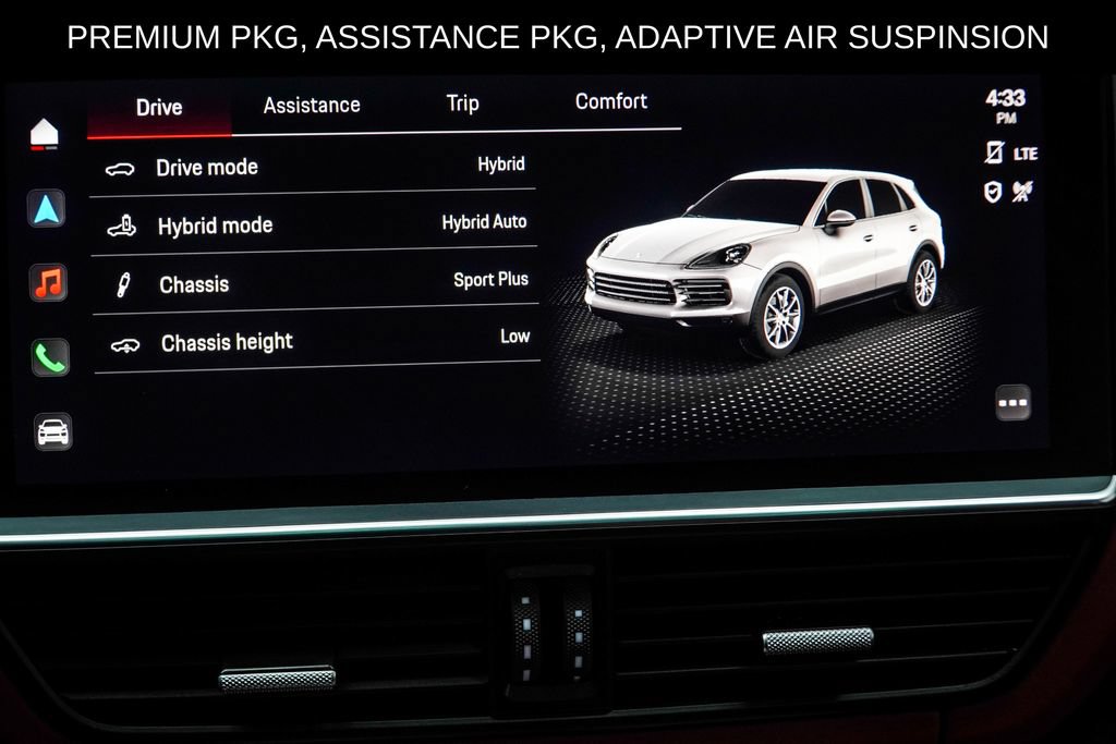 Used 2023 Porsche Cayenne w/ Premium Package AWD/4WD image 34
