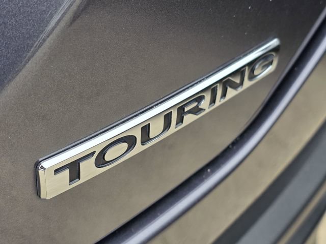 Used 2025 Honda Pilot Touring image 9
