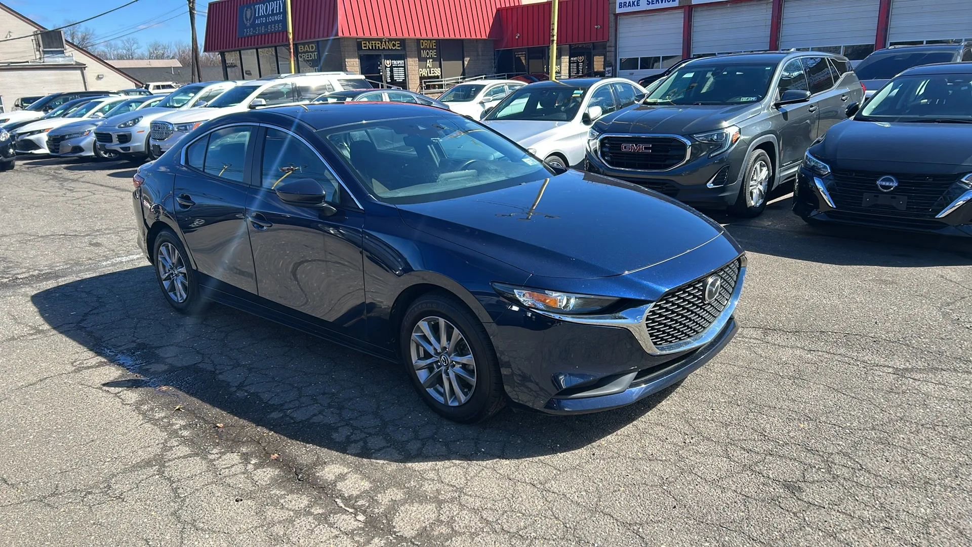 Used 2022 MAZDA MAZDA3 2.0 Sedan 4D image 3