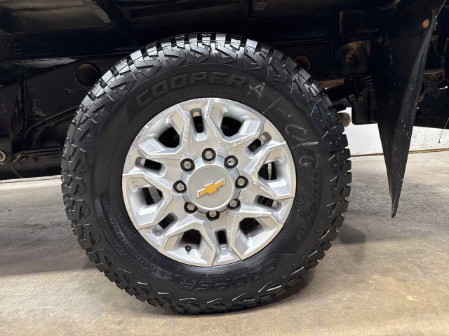 Used 2022 Chevrolet Silverado 2500 LT w/ Convenience Package image 35