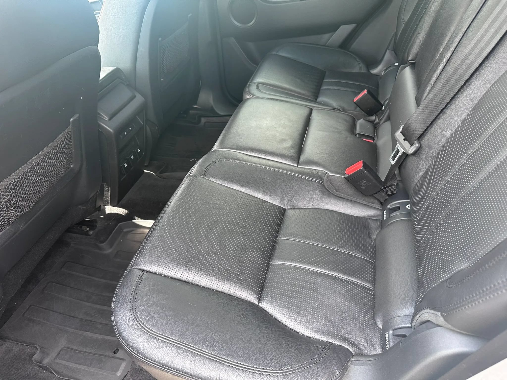 Used 2017 Land Rover Discovery Sport HSE AWD/4WD image 19