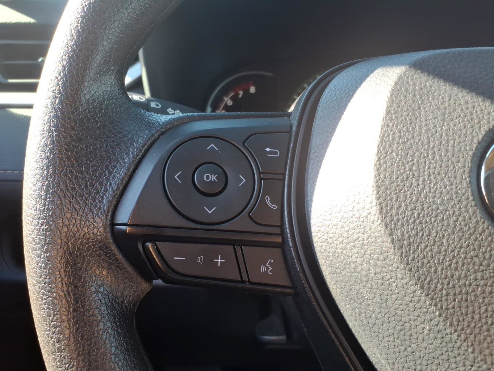 Used 2025 Toyota RAV4 LE image 21