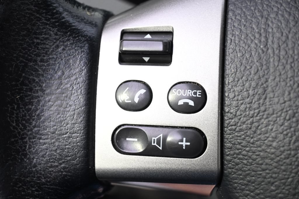 Used 2008 Nissan Versa Hatchback w/ Convenience Pkg FWD image 29