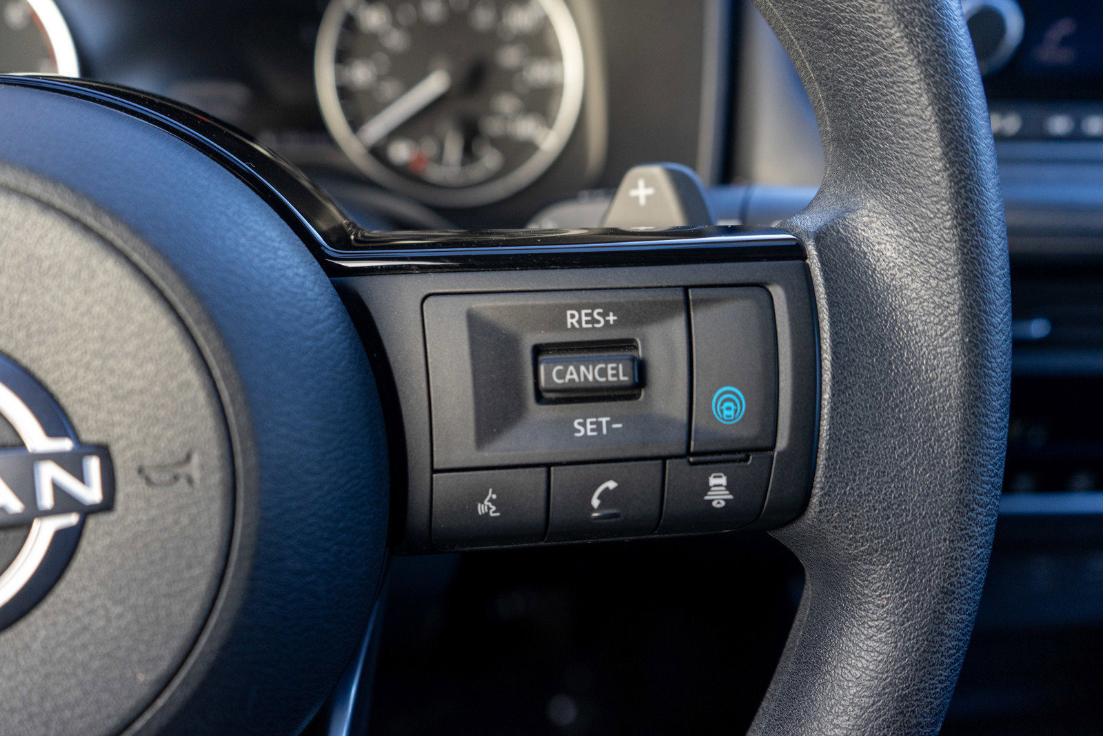 Used 2023 Nissan Rogue SV image 23