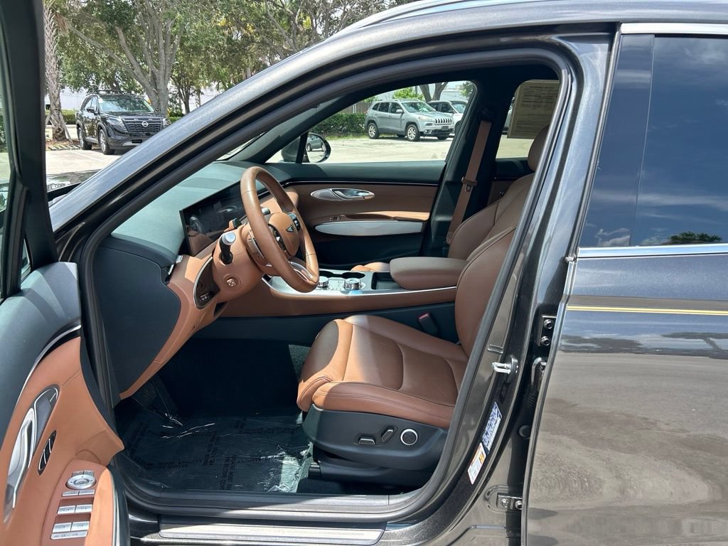 Used 2026 Genesis GV70 2.5T Advanced AWD/4WD image 16