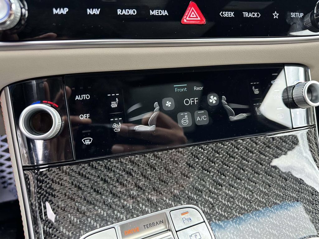 New 2026 Genesis GV70 3.5T Sport Prestige AWD/4WD image 22