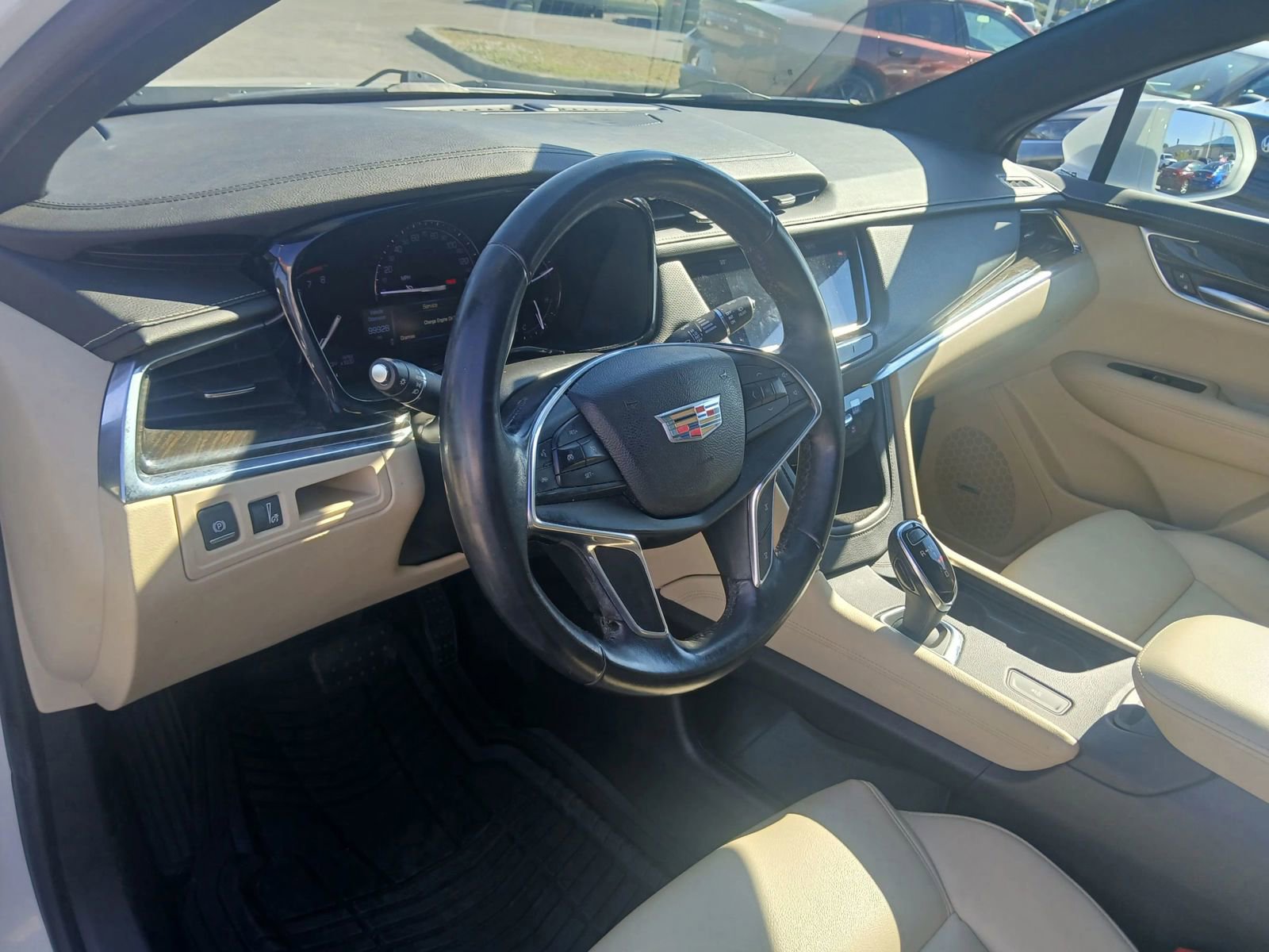 Used 2017 Cadillac XT5 FWD w/ LPO, Wheel Lock Package image 6