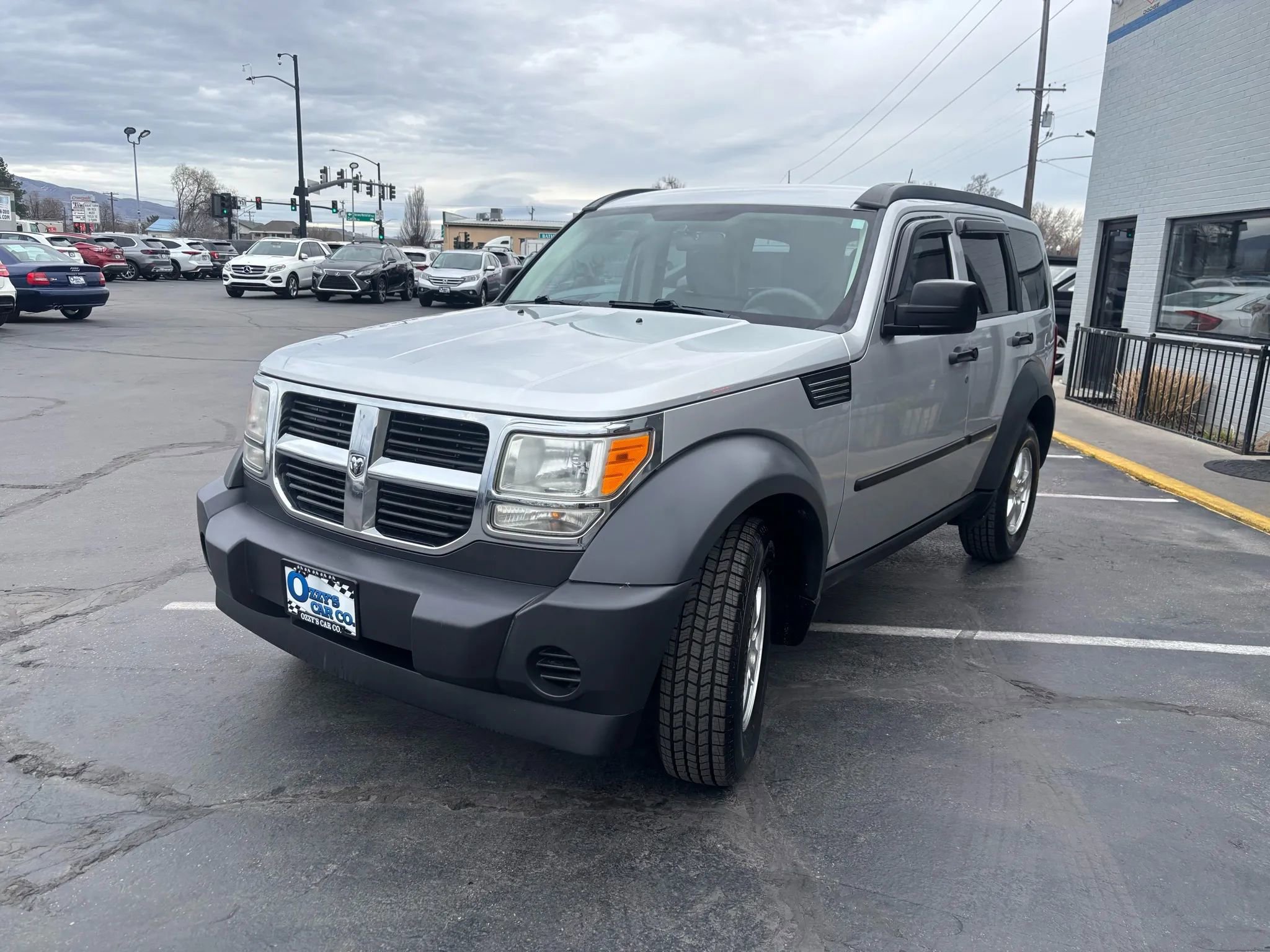 Used 2007 Dodge Nitro SXT image 2