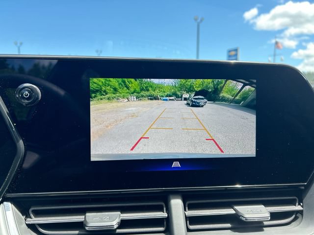 Used 2025 Chevrolet Trax LT FWD image 14