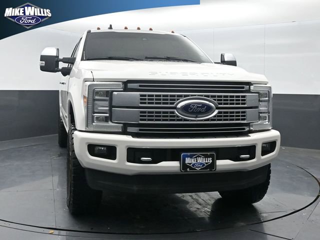 Used 2019 Ford F250 Platinum w/ Platinum Ultimate Package AWD/4WD image 2