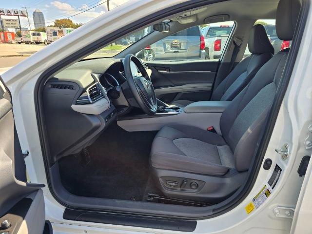 Used 2022 Toyota Camry LE image 9