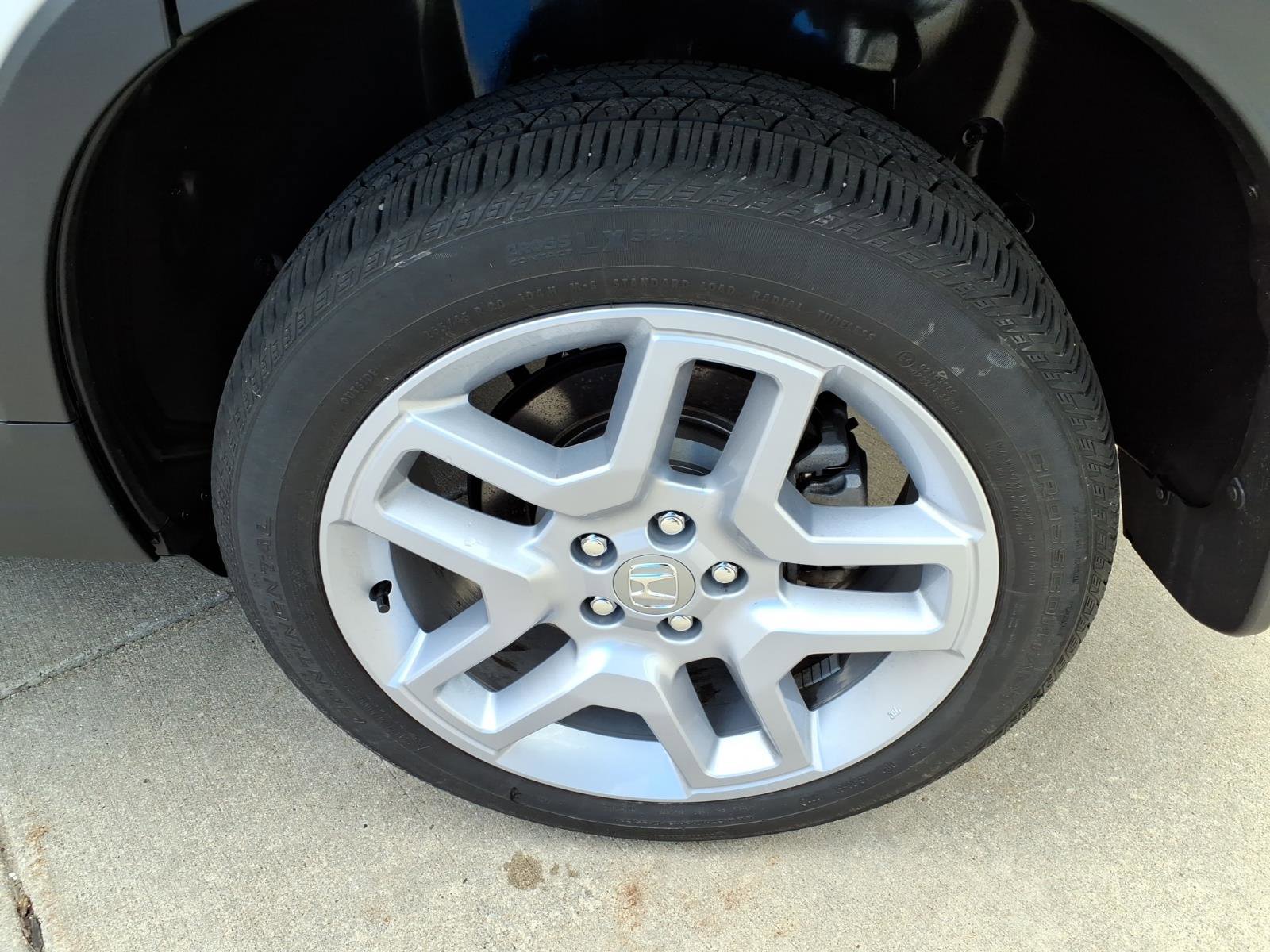 Certified 2025 Honda Passport EX-L image 13