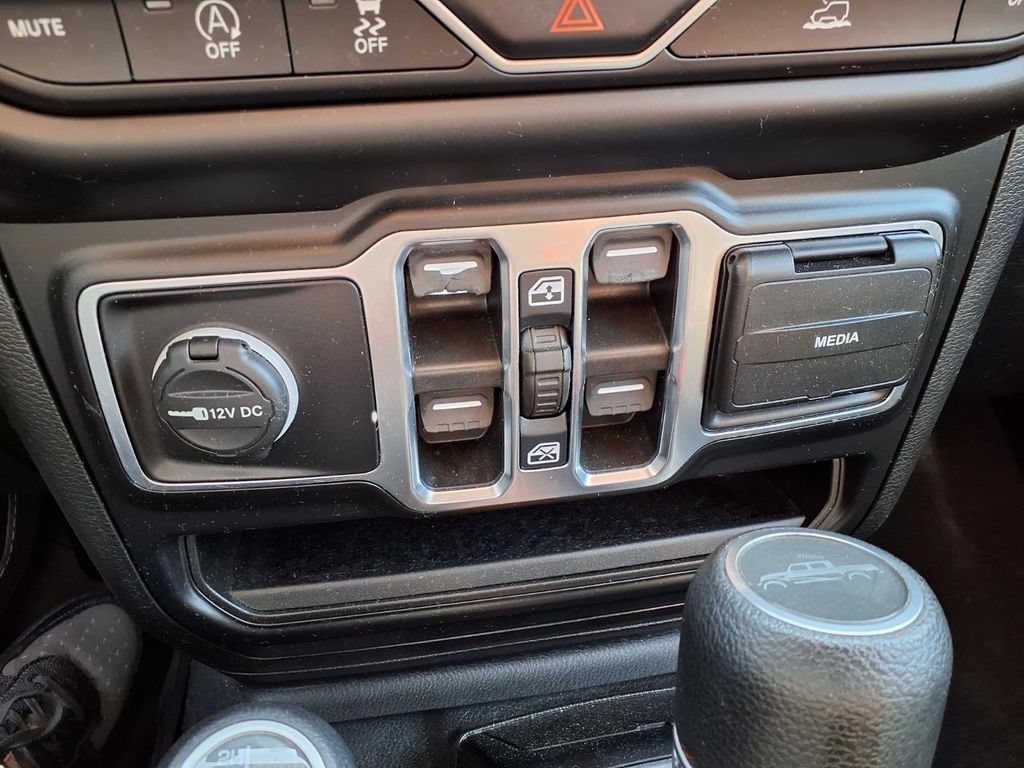 Used 2021 Jeep Gladiator Sport AWD/4WD image 15