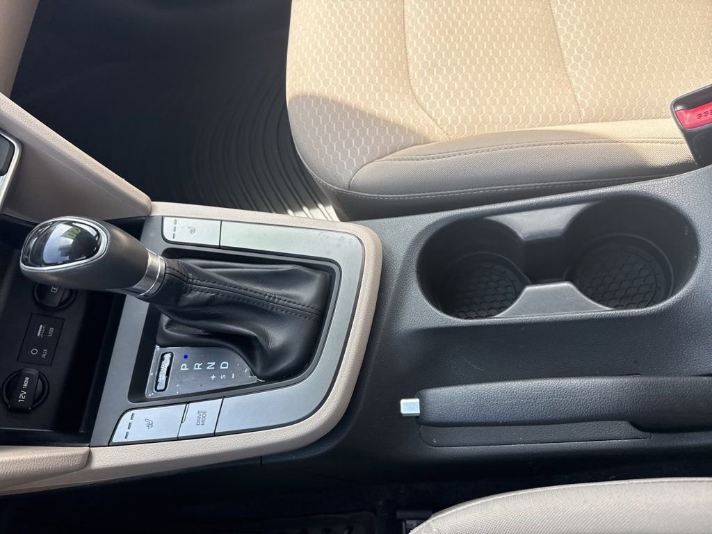Used 2020 Hyundai Elantra Value Edition w/ Winter Weather Package FWD image 20