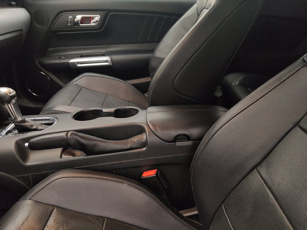 Used 2017 Ford Mustang Premium image 17
