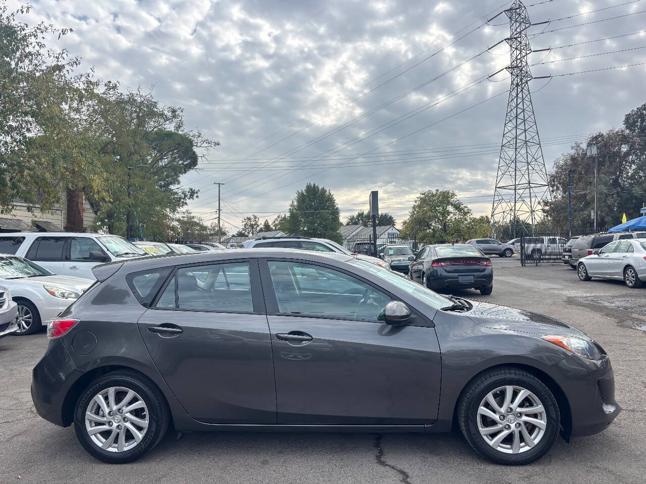 Used 2012 MAZDA MAZDA3 i Touring image 5