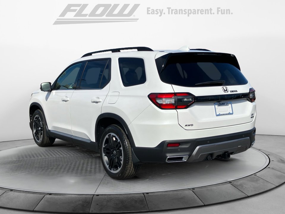 New 2026 Honda Pilot Touring image 5