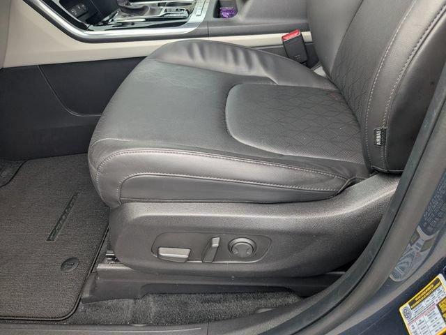 Certified 2024 Kia Carnival EX FWD image 22