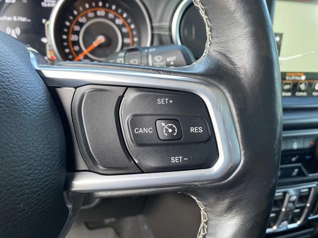 Used 2019 Jeep Wrangler Unlimited Sahara w/ Dual Top Group AWD/4WD image 15
