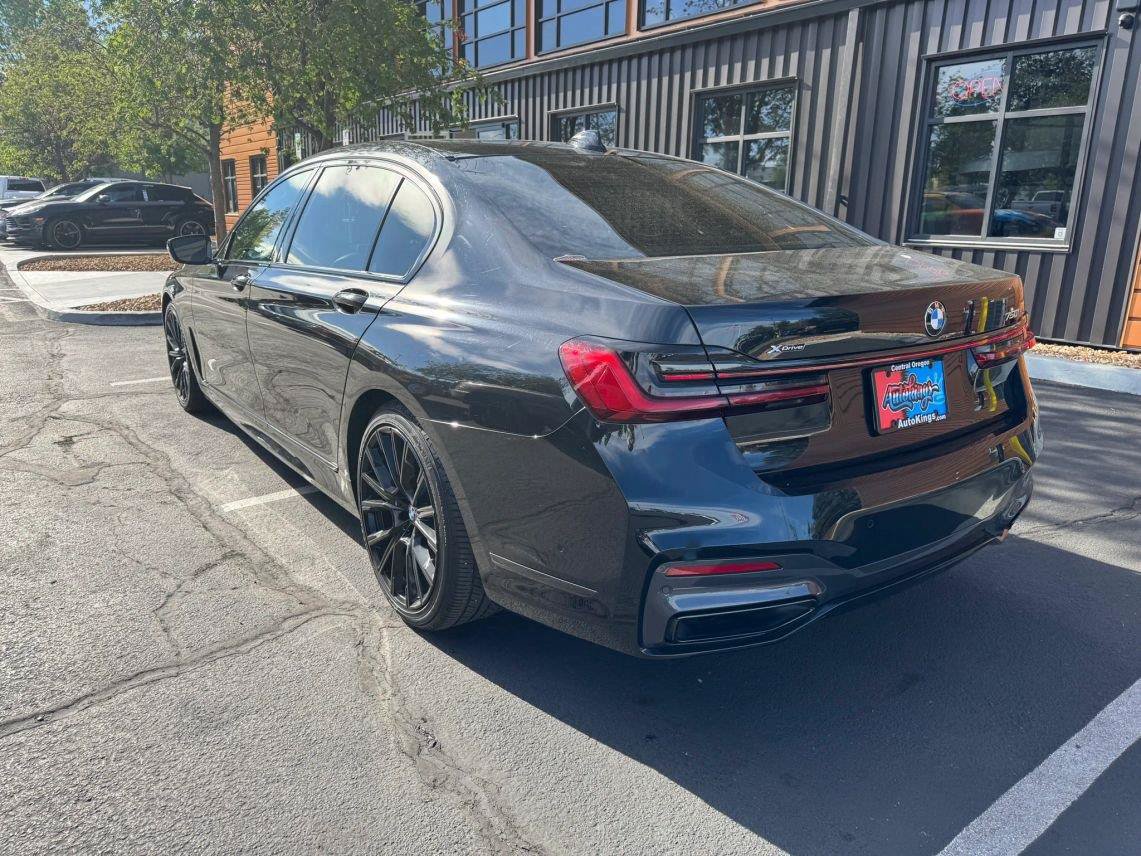 Used 2020 BMW 750i xDrive w/ Executive Package AWD/4WD image 3