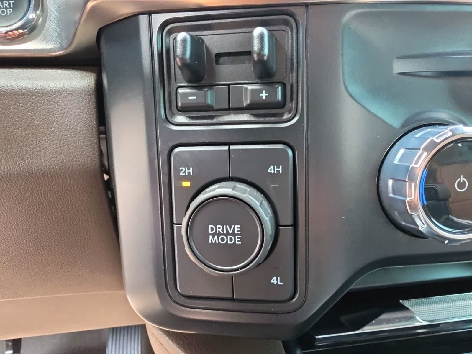 Used 2023 Ford F450 King Ranch w/ Chrome Package AWD/4WD image 28
