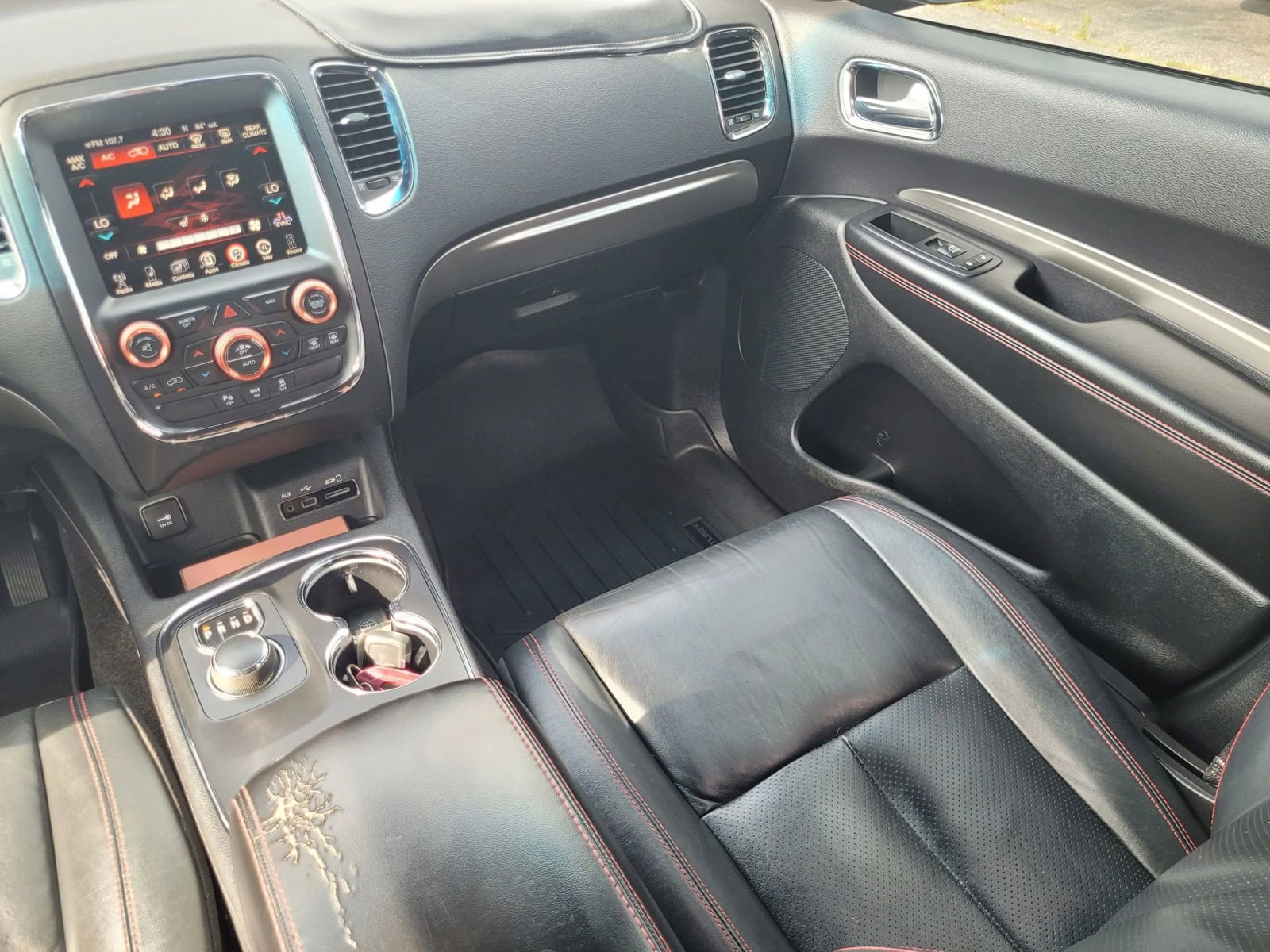 Used 2015 Dodge Durango R/T image 23