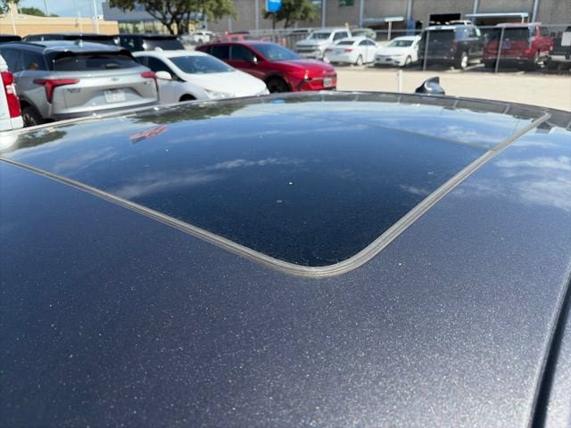 Used 2018 Chrysler 300 S w/ Safetytec Plus Group RWD image 8