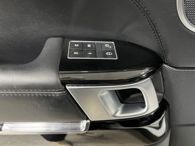 Used 2015 Land Rover Range Rover Supercharged image 25