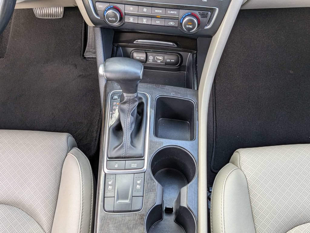 Used 2017 Kia Optima EX w/ Premium Package FWD image 19