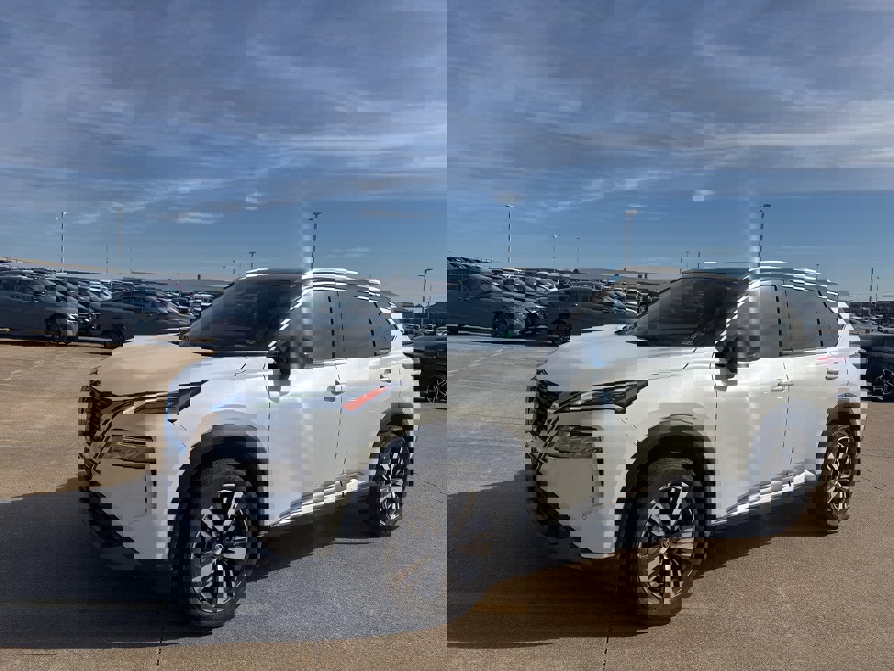 Used 2021 Nissan Rogue SL w/ Premium Package image 8