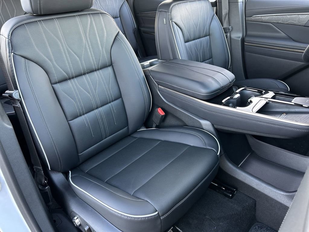 New 2026 Buick Enclave Avenir w/ Super Cruise Package AWD/4WD image 29
