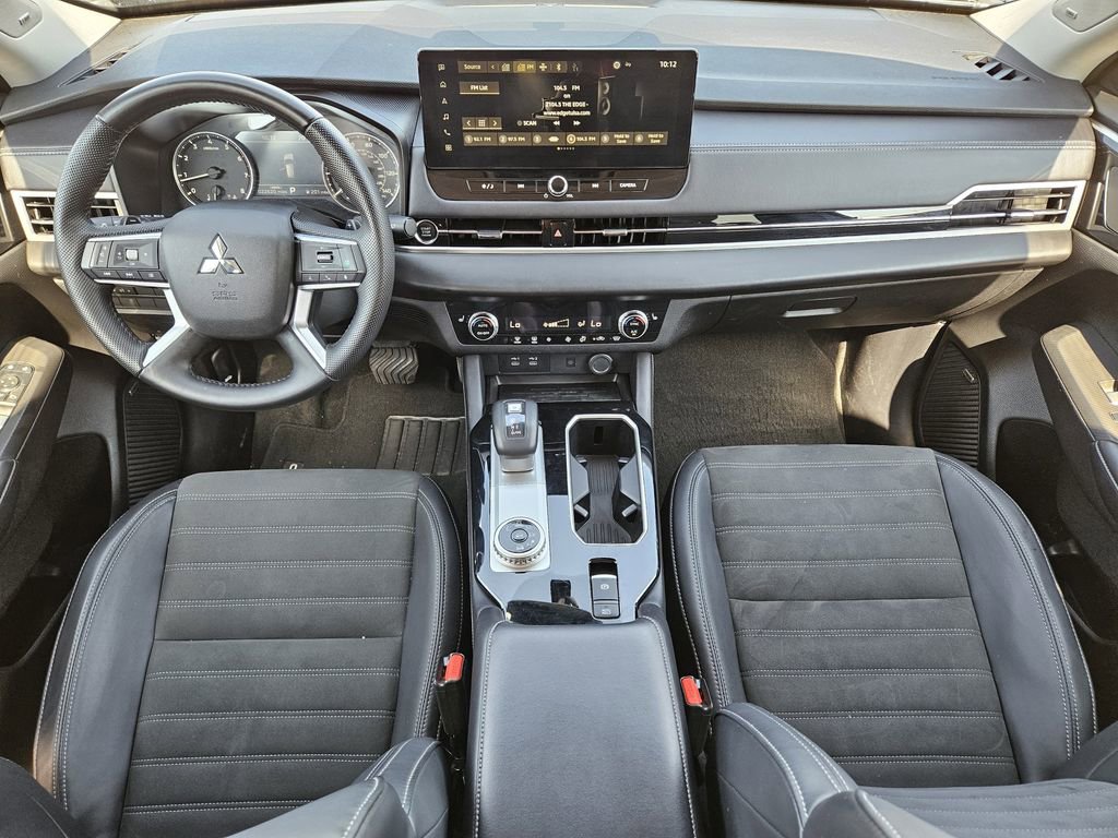 Used 2025 Mitsubishi Outlander SE AWD/4WD image 19
