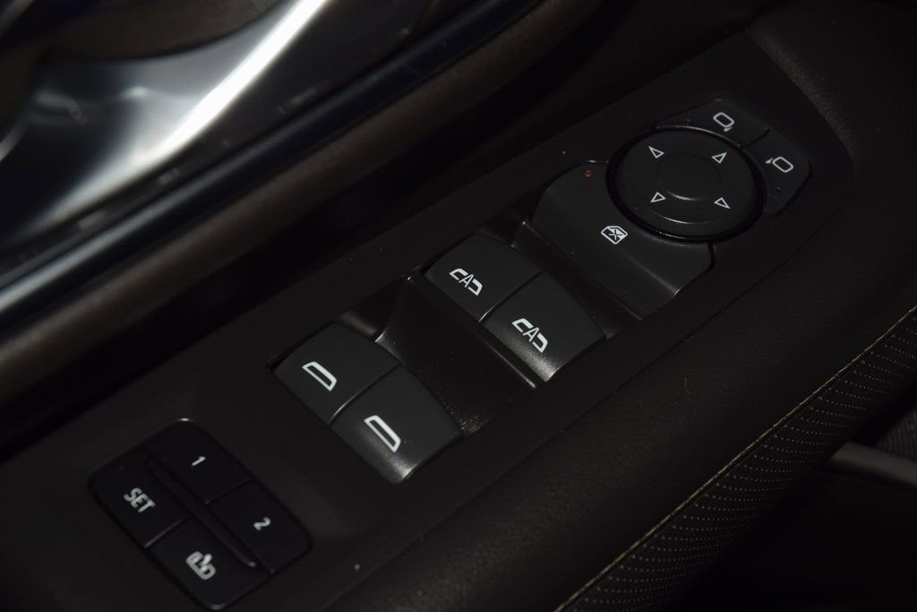 Used 2021 GMC Yukon SLT image 46