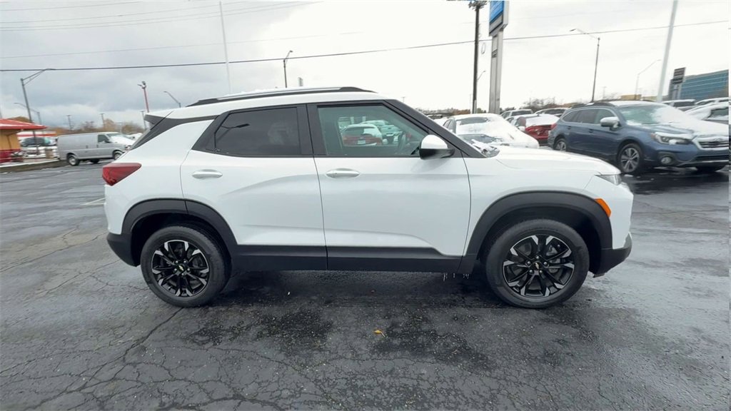 Used 2023 Chevrolet TrailBlazer LT w/ Convenience Package image 9