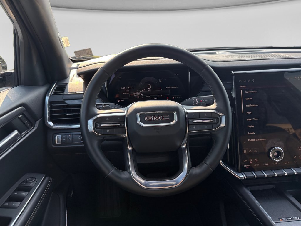 Used 2026 GMC Acadia Elevation w/ Elevation Premium Package FWD image 12