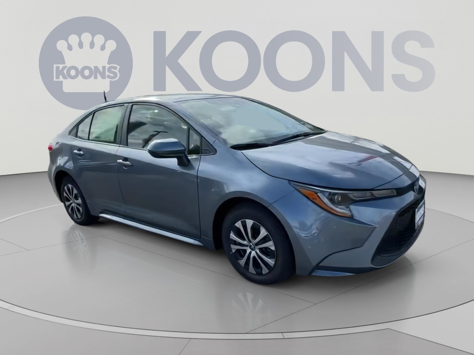 Used 2022 Toyota Corolla LE FWD image 2