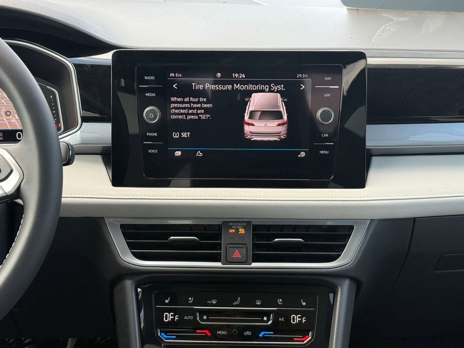 New 2026 Volkswagen Taos SEL image 21