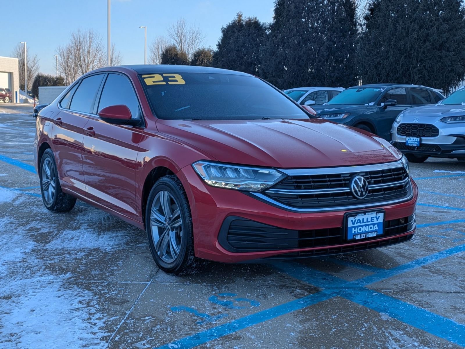 Used 2023 Volkswagen Jetta SE image 4